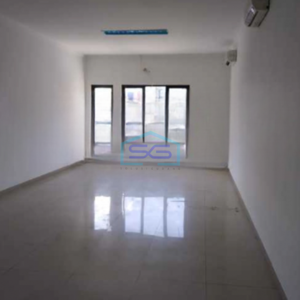 Dijual Ruko 3 Lantai Luas Bangunan  1128 m² di Tomang Jakarta Barat-1