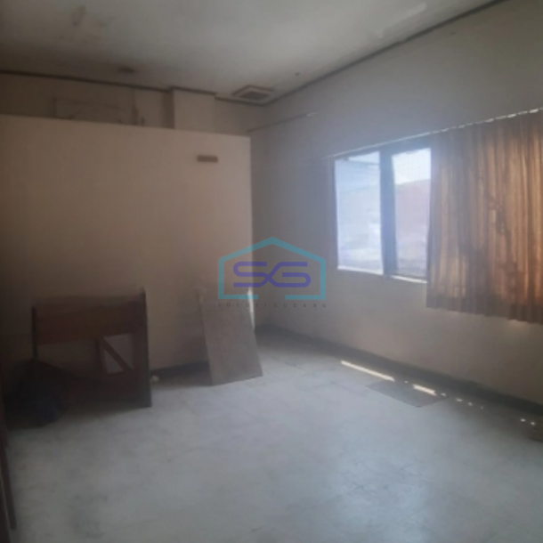 Dijual Ruko Luas Bangunan 300 m² di Gajah Mada Jakarta Pusat-2