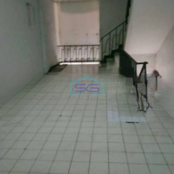 Dijual Ruko Luas Bangunan 630 m² 3 Lantai di Penjaringan Jakarta Utara-1