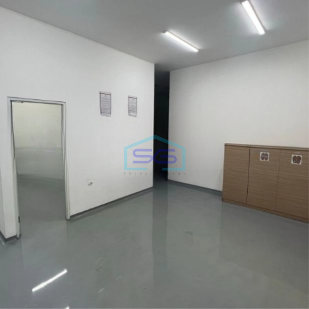 Dijual Gudang Akses Container Luas Bangunan  1100 m² di Dadap Tangerang Ada Kantor-3