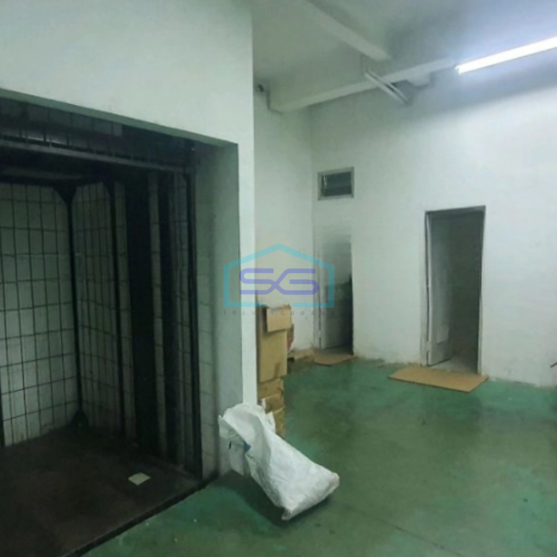 Dijual Gudang Ada Kantor Luas Bangunan  1500 m² di Cengkareng Jakarta Barat-1