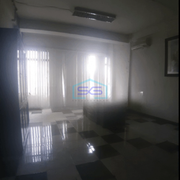 Disewa Ruko tepi jl.raya 4lantai di Penjaringan Jakarta Utara-2