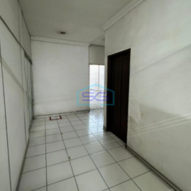 Dijual Gudang Area parkir Luas Lokasi Cipondoh Tangerang-1