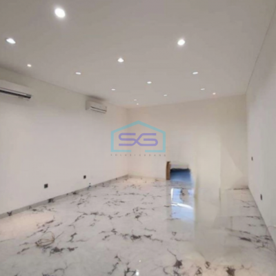 Dijual Ruko Luas Bangunan  220 m² Lokasi Puri Indah Jakarta Barat