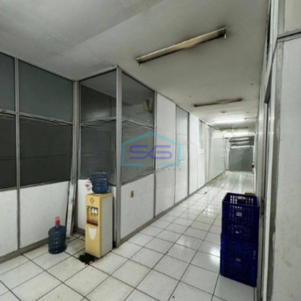 Dijual Gudang Siap Pakai Ada Kantor Luas Bangunan  1387 m² di Batu Ceper Tangerang-1