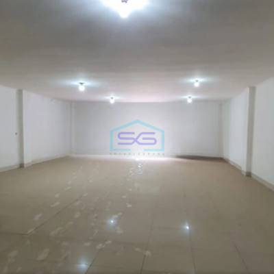 Disewakan Ruko 3 Lantai Luas Bangunan  483 m² Lokasi Taman Royal Tangerang