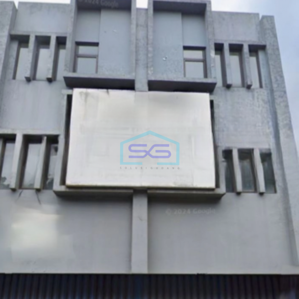 Disewakan Ruko 3 Lantai Luas Bangunan  483 m² Lokasi Taman Royal Tangerang-1