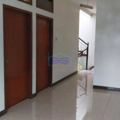 Dijual Ruko di Cibeunying Kidul Bandung Luas Bangunan  180 m² Lokasi Strategis dan Ramai