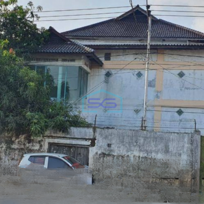 Dijual Gedung di Area Pagaden Subang LT 1742m2 Strategis
