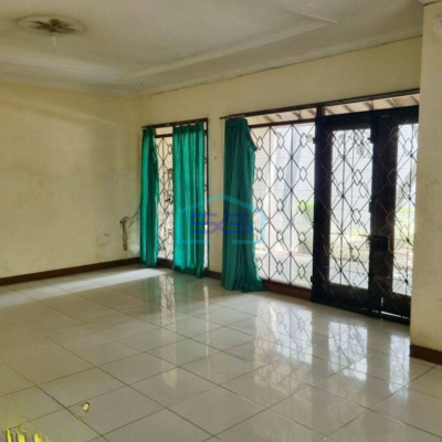 Dijual Ruko Mainroad Mekarwangi Bandung Parkiran Luas LT 194m2-2