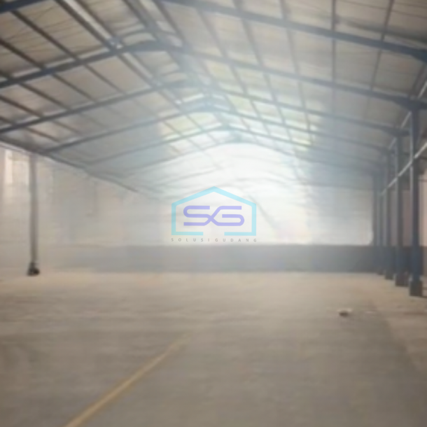 Disewakan Gudang Siap Pakai Luas Tanah 972 m² Akses Container di Babakanciparay Bandung-1