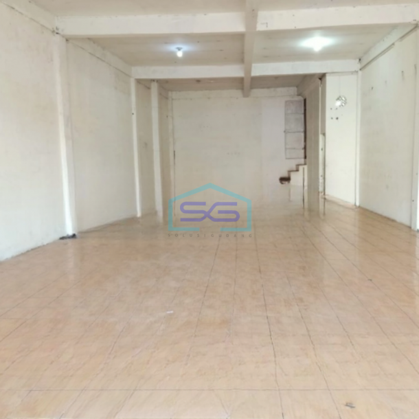 Dijual Ruko Sangat Strategis Luas Tanah  110 m² di Margahayu Bandung-3