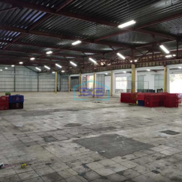 Disewakan Gudang Lokasi Bebas Banjir di Cikokol Tangerang Luas Tanah  2165 m²-1