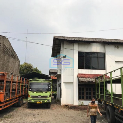 Dijual Bangunan Kantor Dengan Tanah Luas Di Karang Tengah Raya Tangerang LT 2400m2