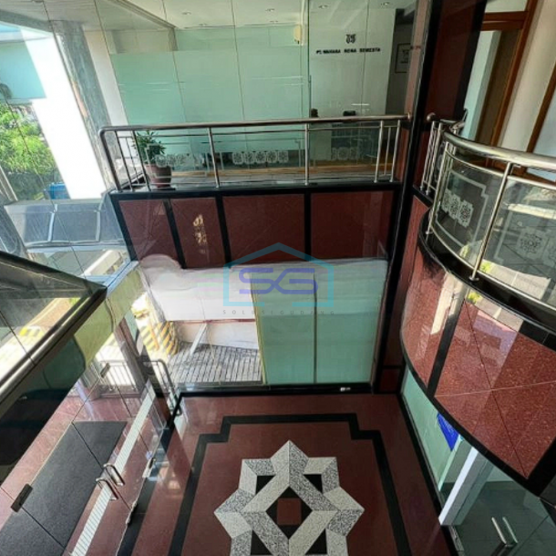 Dijual Gedung Kantor Cikini Jakarta Pusat Kondisi Bagus LB 2500m2-1