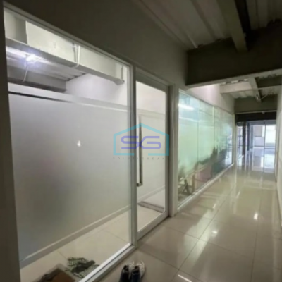Dijual Kantor Luas Tanah  485 m² Lokasi Bebas Banjir di Tamansari Jakarta Barat