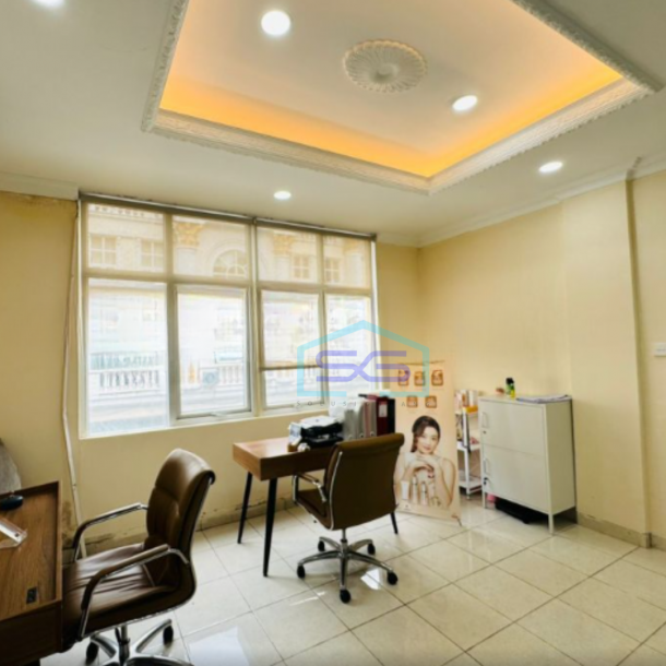 Dijual Cepat Ruko Luas Bangunan  238 m² di Jakarta Selatan-3