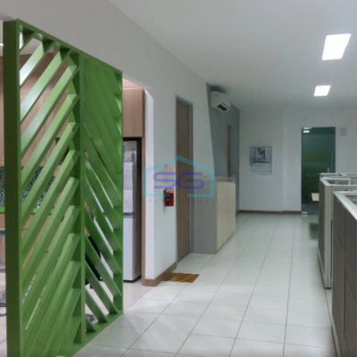 Dijual Kantor Luas Bangunan  1300 m² Lokasi Jakarta Barat