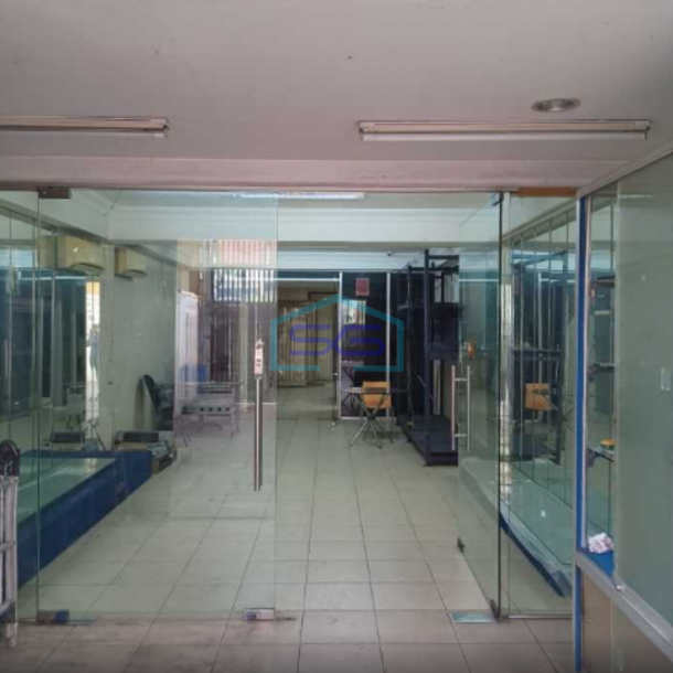 Dijual Ruko di Mangga Dua Jakarta Barat Luas Bangunan 318m2 Siap Huni-1