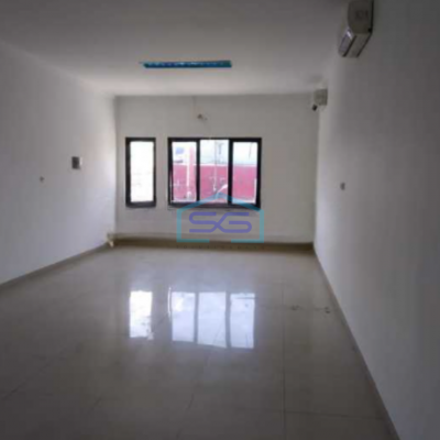 Dijual Ruko Lokasi di Daerah Tomang Jakarta Barat Strategis LB 216m2