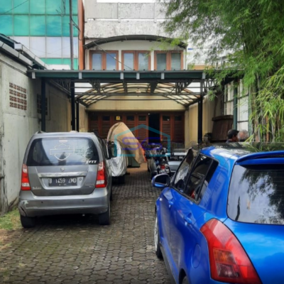 Dijual Gedung Kantor di Luas Bangunan 175m2 Lokasi Strategis di Kemayoran Jakarta Pusat