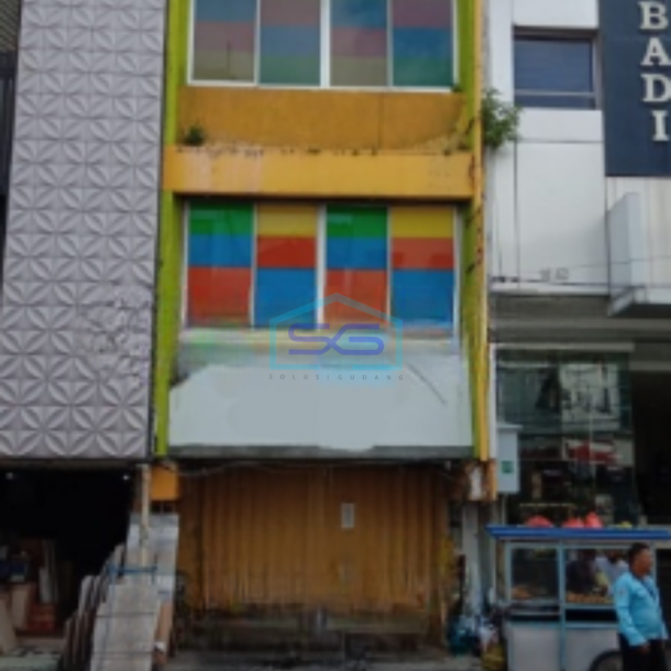 Disewakan Ruko di Daerah Pinangsia Jakarta Pusat Luas Bangunan 180m2-1
