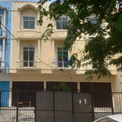 Dijual Ruko Lokasi Strategis Gandeng 3 di Kedoya Jakarta Barat Luas Bangunan 648m2