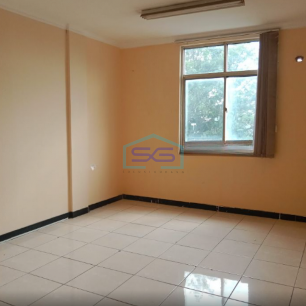 Dijual Ruko Lokasi Strategis Gandeng 3 di Kedoya Jakarta Barat Luas Bangunan 648m2-3