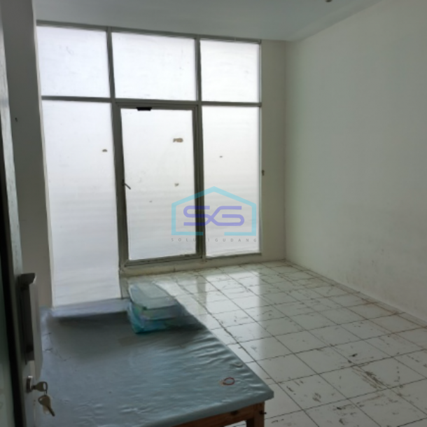 Disewakan Ruko Gandeng 2 di Jembatan Besi Jakarta Barat LB 391m2 Bebas Banjir-4