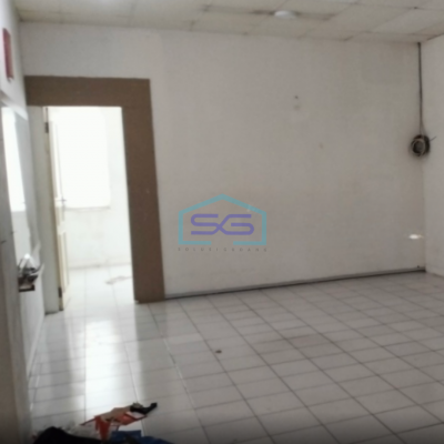 Disewakan Ruko Siap Huni di Di Bandengan Tambora Jakarta Barat LB 288m2