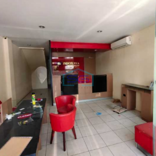 Disewakan Ruko Strategis di Jakarta Barat Luas Bangunan 275m2-1