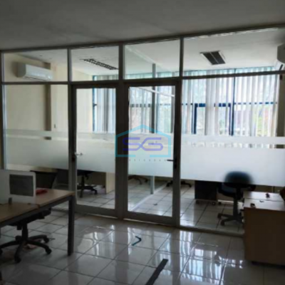 Disewakan Ruko Strategis di Jakarta Barat Luas Bangunan 275m2