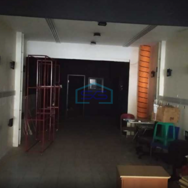 Dijual Ruko Strategis Luas Bangunan 448m2 di Jakarta Barat-4