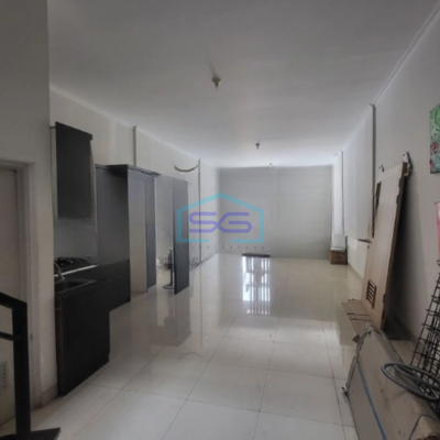 Dijual Ruko 3 Lantai Luas Bangunan  225 m² Lokasi Strategis di Cengkareng Jakarta Barat