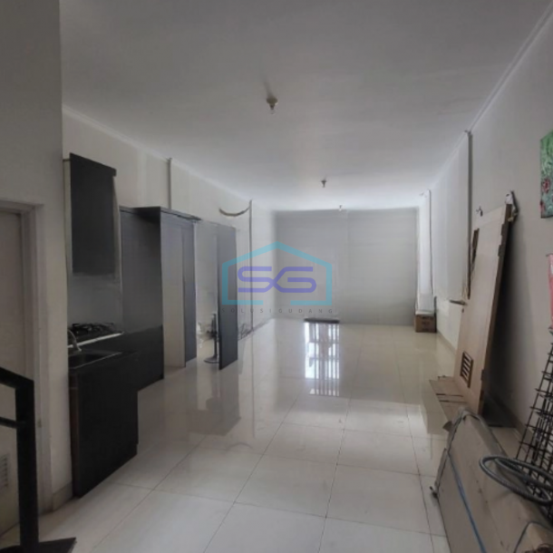Dijual Ruko 3 Lantai Luas Bangunan  225 m² Lokasi Strategis di Cengkareng Jakarta Barat-1