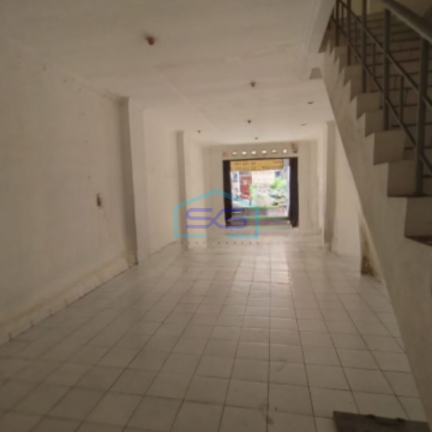 Dijual Ruko Luas Bangunan 234 m2 Lokasi Strategis di Taman Palem Jakarta Barat-4