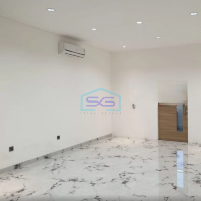 Dijual Kantor Luas Bangunan  220 m² Lokasi Kembangan Jakarta Barat