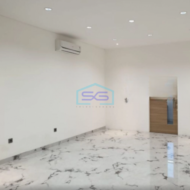 Dijual Kantor Luas Bangunan  220 m² Lokasi Kembangan Jakarta Barat-2