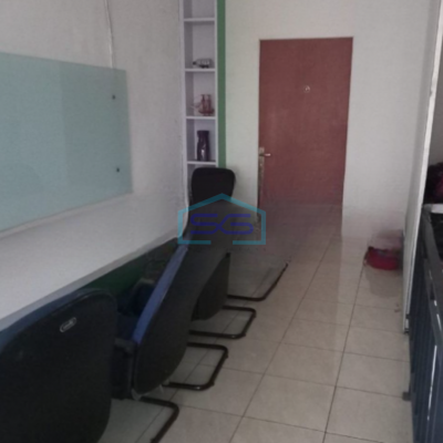 Dijual Cepat Ruko Luas Bangunan  240 m² Lokasi Strategis di Pegadungan Jakarta Barat