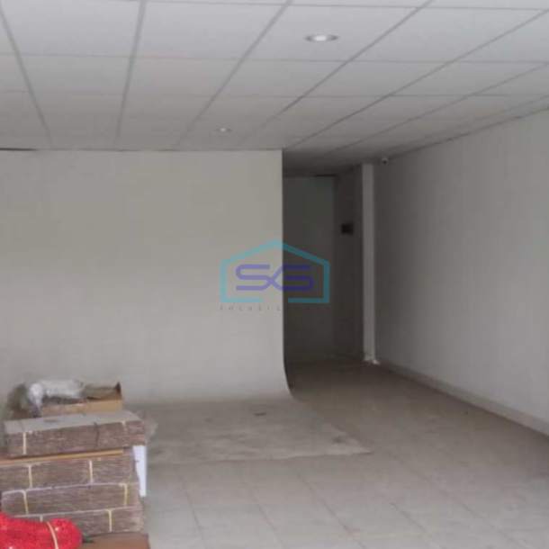 Dijual Cepat Ruko 3 Lantai Luas Bangunan 225 m² Lokasi Teluk Naga Tangerang-1