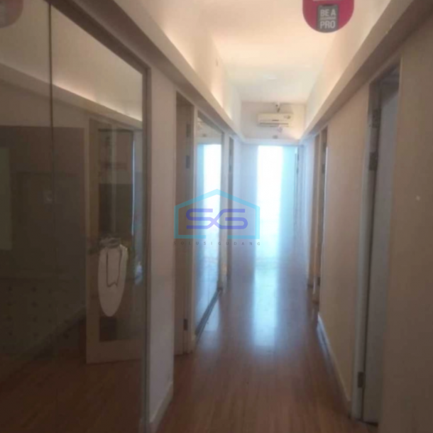 Dijual Kantor Luas Tanah 164 m² Lokasi Strategis di Karawaci Tangerang-1