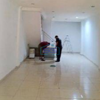 Disewakan cepat Ruko 4 Lantai di Jl. Tiang Bendera, Roa Malaka