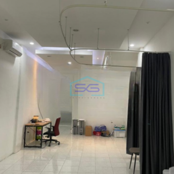 Dijual Ruko Luas Bangunan 200 m² Lokasi Bebas Banjir di Kalideres Jakarta Barat-4