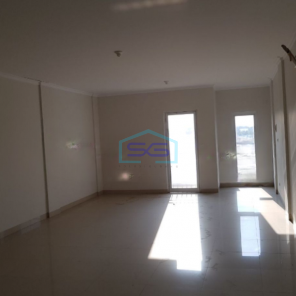 Dijual Ruko Baru 3 Lantai Luas Bangunan  225 m² Lokasi Cengkareng Jakarta Barat-3