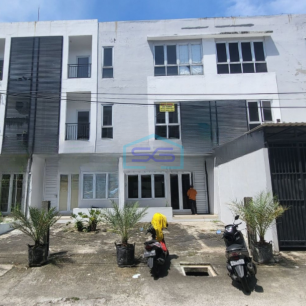 Dijual Ruko Baru 3 Lantai Luas Bangunan  225 m² Lokasi Cengkareng Jakarta Barat-1