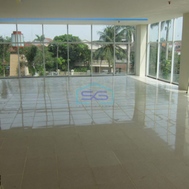 Dijual Ruko 3 Lantai Luas Bangunan  252 m² Lokasi Bebas Banjir di Kembangan Jakarta Barat-1