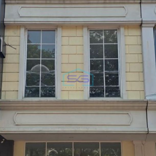 Disewakan Ruko Luas Bangunan 250 m² 3 Lantai di Cihuni Tangerang-1