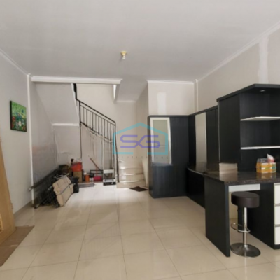 Dijual Ruko Lokasi Strategis Siap Huni di Jakarta Barat Luas Tanah 100 m²