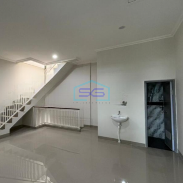 Dijual Cepat Ruko Luas Bangunan  126 m² Lokasi Bebas Banjir di Poris Tangerang-3