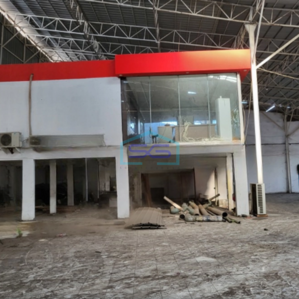 Dijual Cepat Gudang Lokasi Strategis di Benda Tangerang Luas Bangunan  3000 m²-1